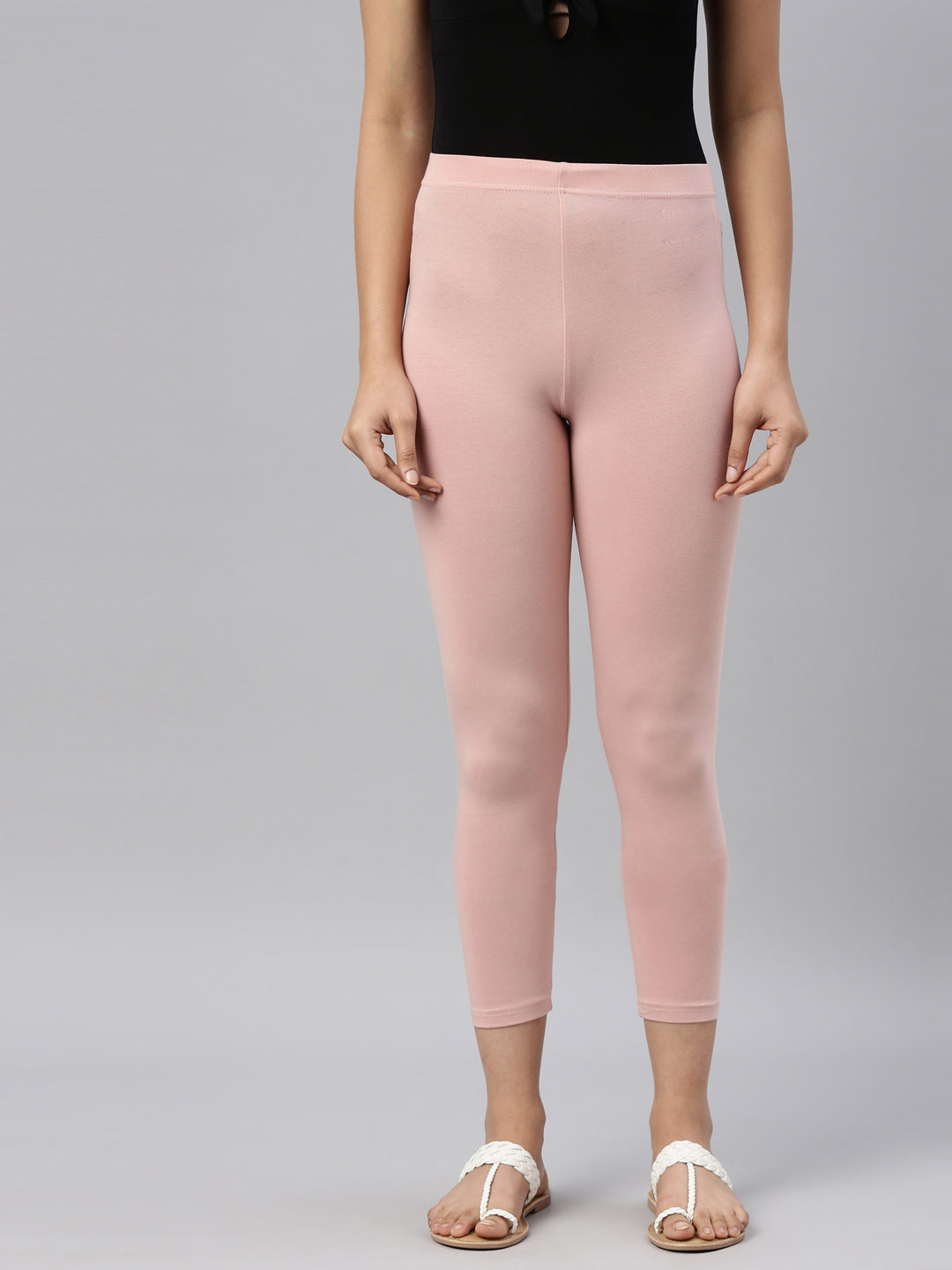 Women Solid Baby Pink Cotton Cropped Leggings – Cherrypick