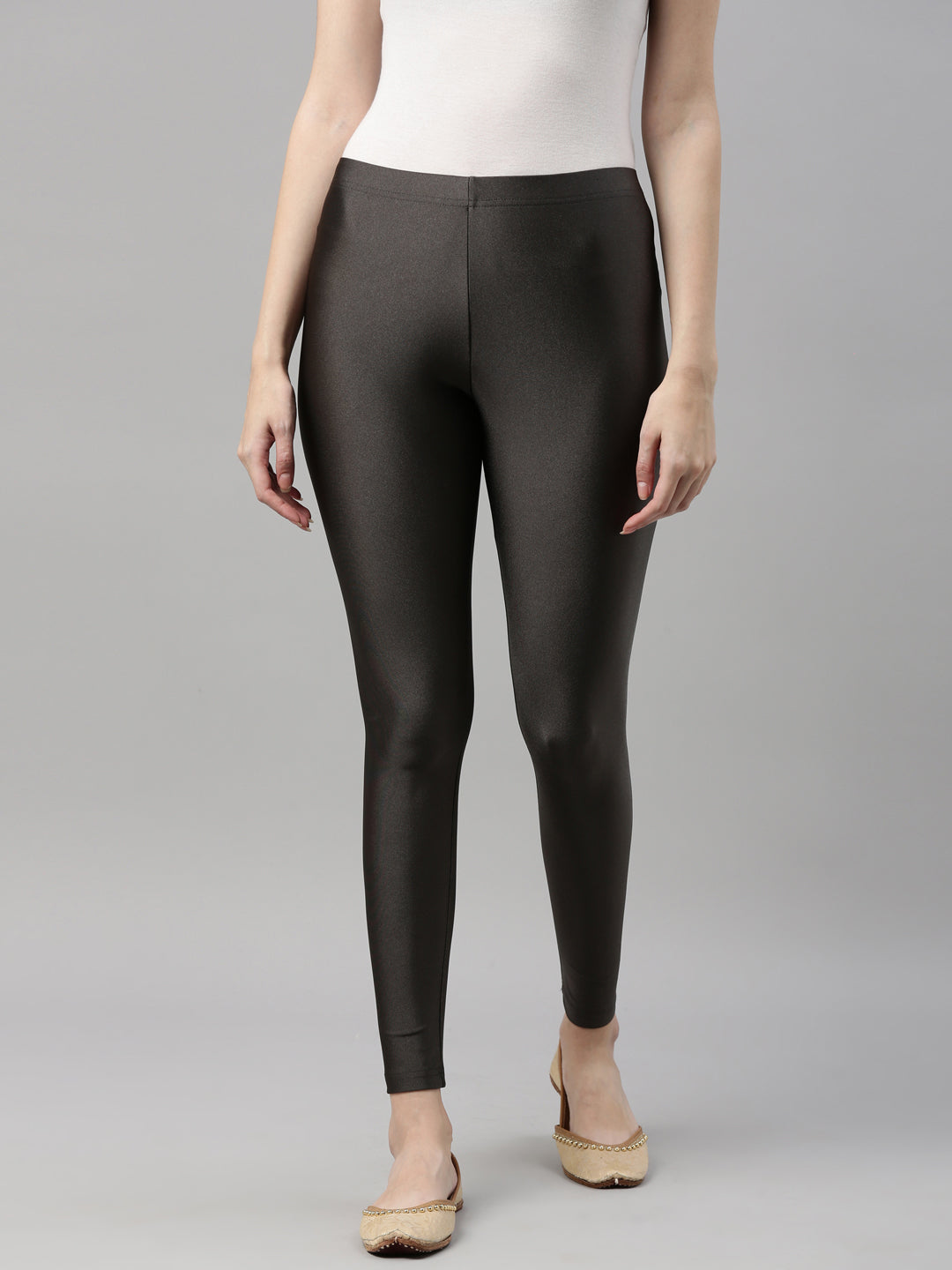 Buy Activewear Ankle Length Tights in Dark Grey Online India, Best Prices,  COD - Clovia - AB0049P05