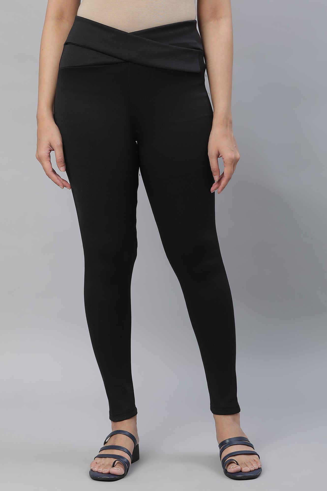 Black Solid Skinny Fit Tights With Criss Cross Waistband