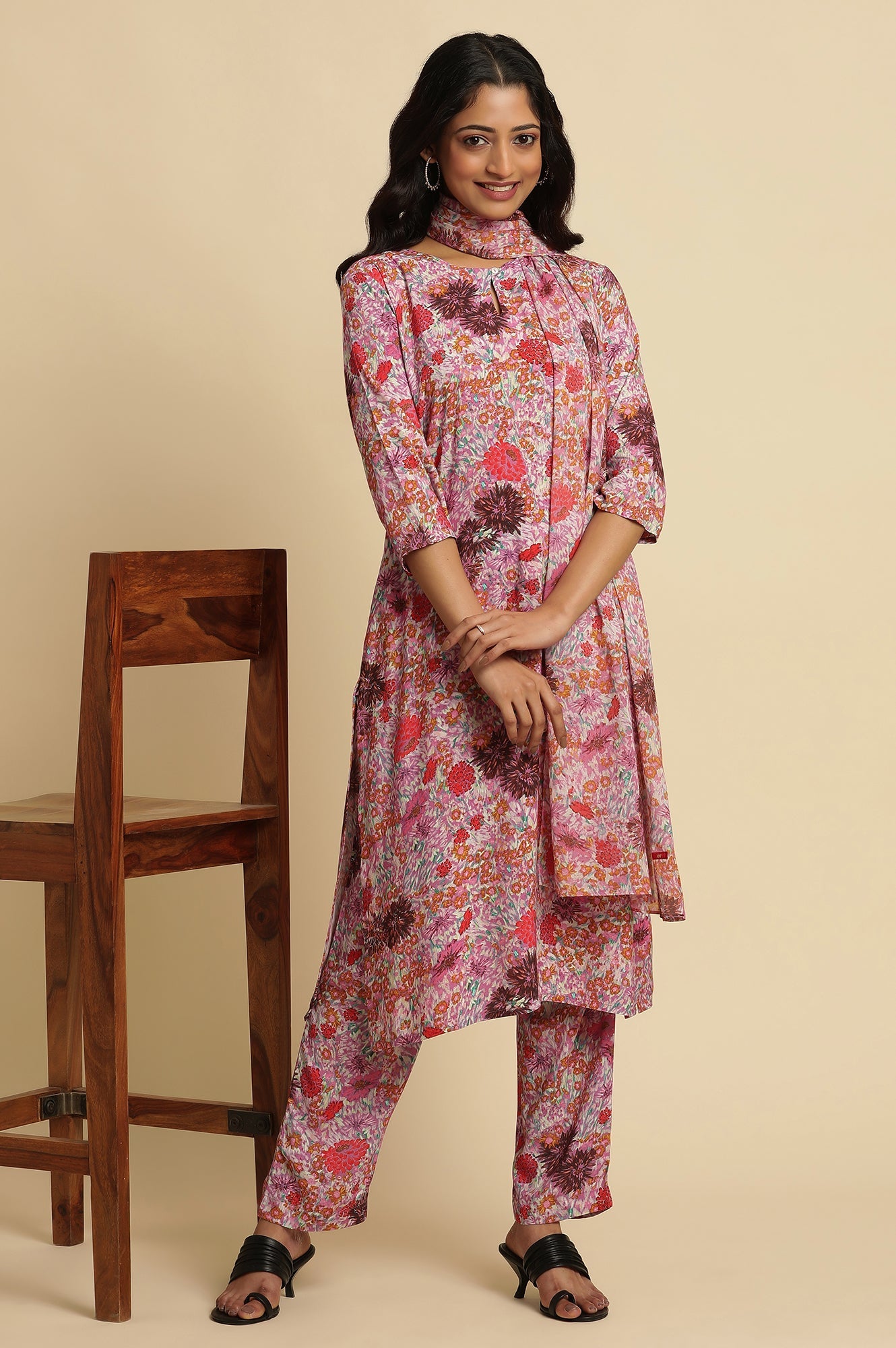 Pink Floral Printed Rayon Kurta, Pants And Dupatta Set