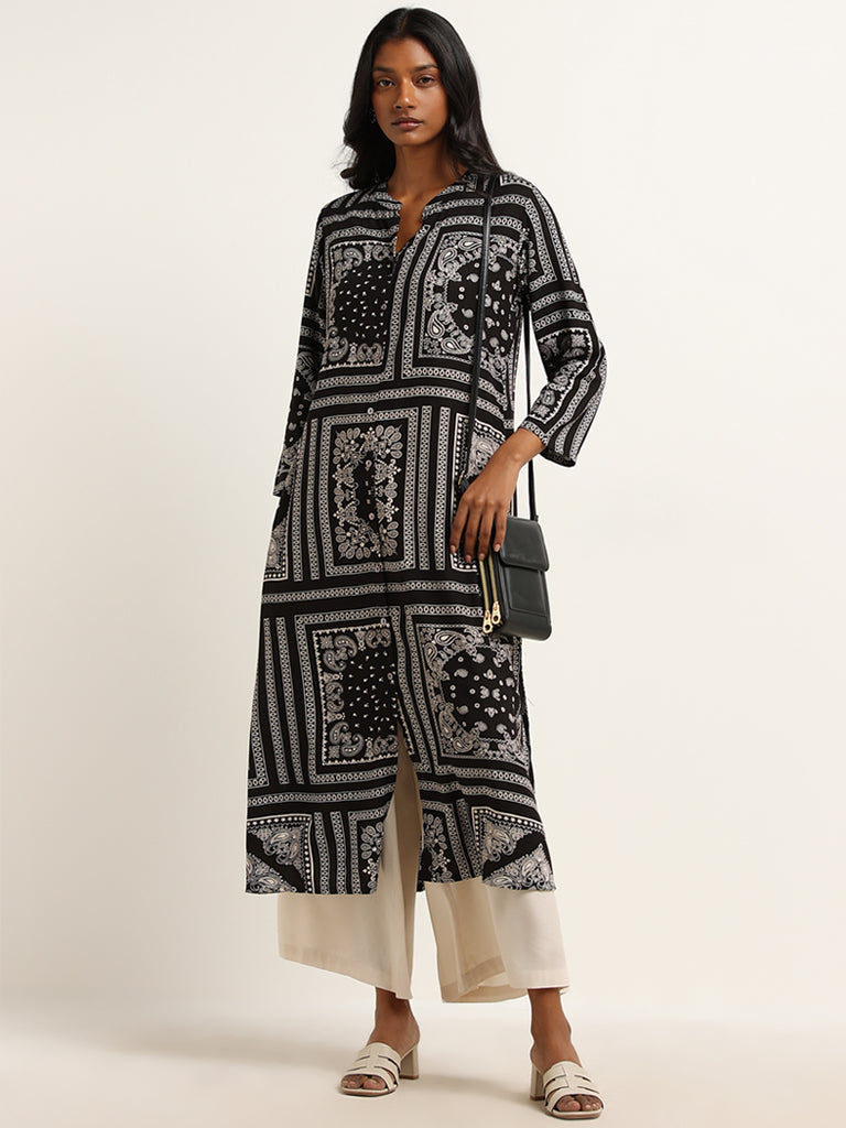 Utsa Black Paisley Printed A-line Kurta