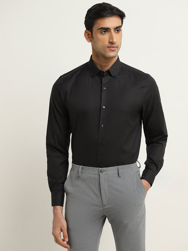 WES Formals Black Solid Slim-Fit Shirt