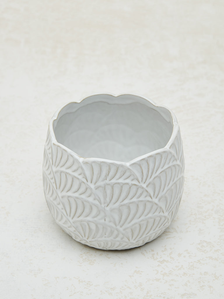 Westside Home White Scallop Textured Ceramic Planter