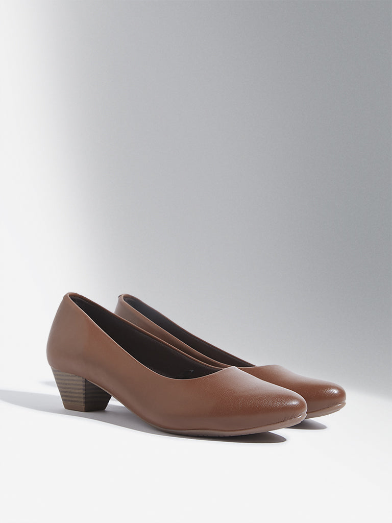 LUNA BLU Tan Pointed Pump Shoes