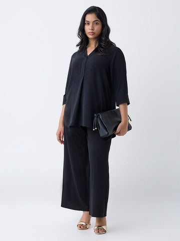 Gia Black Solid Mid-Rise Pants