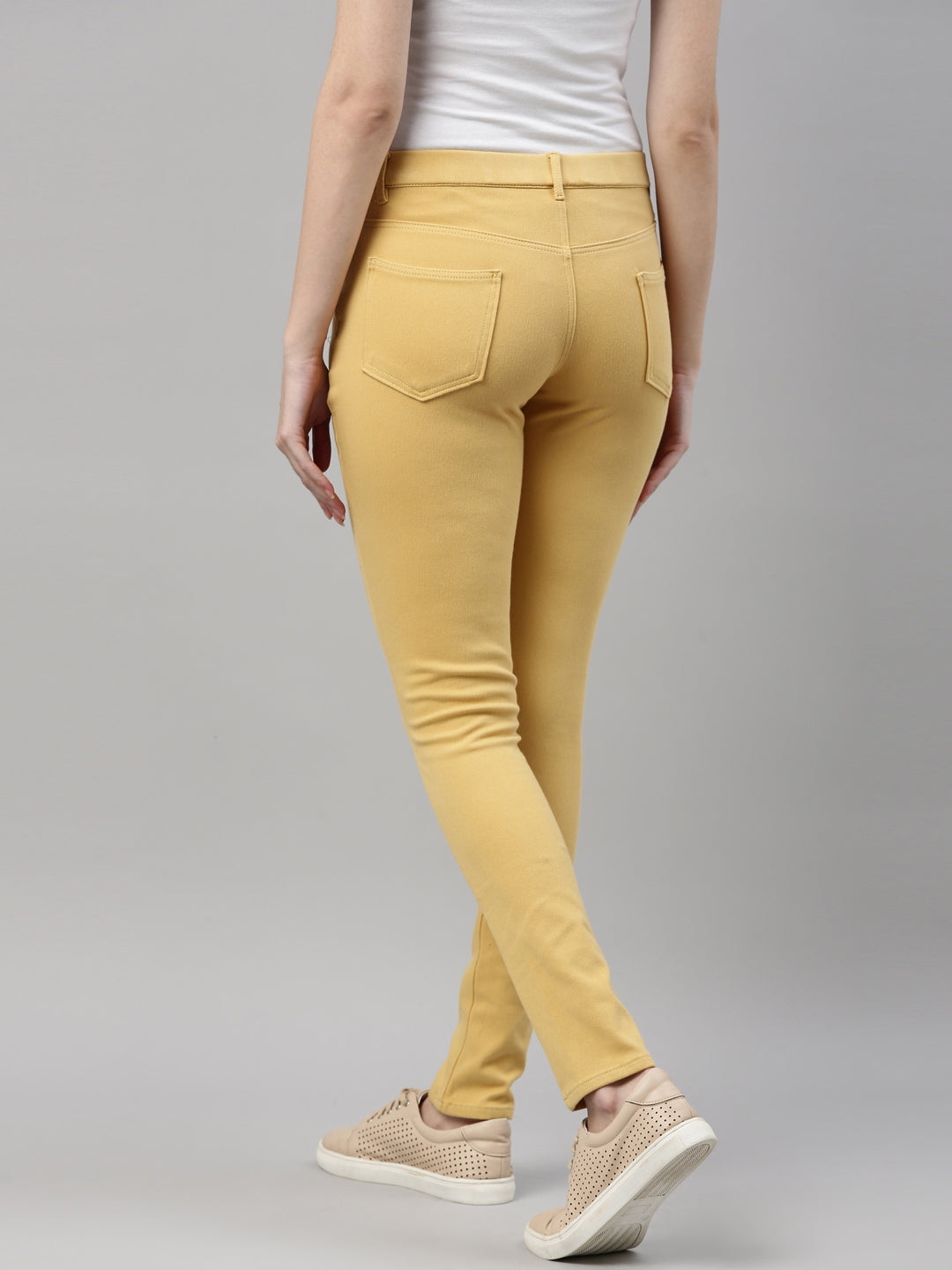 Women Solid White Super Stretch Jeggings