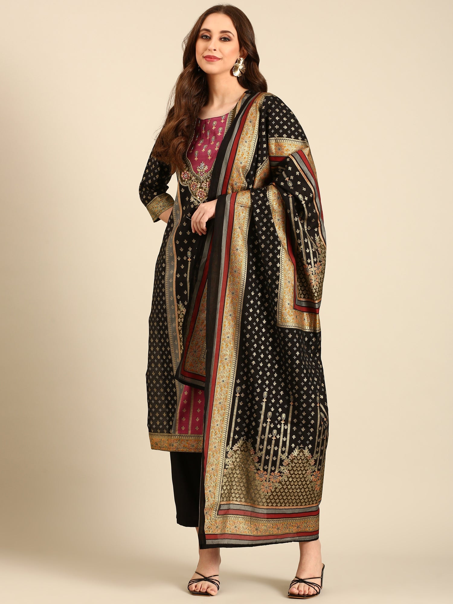 Black Foil printed kurta set with silk duppata