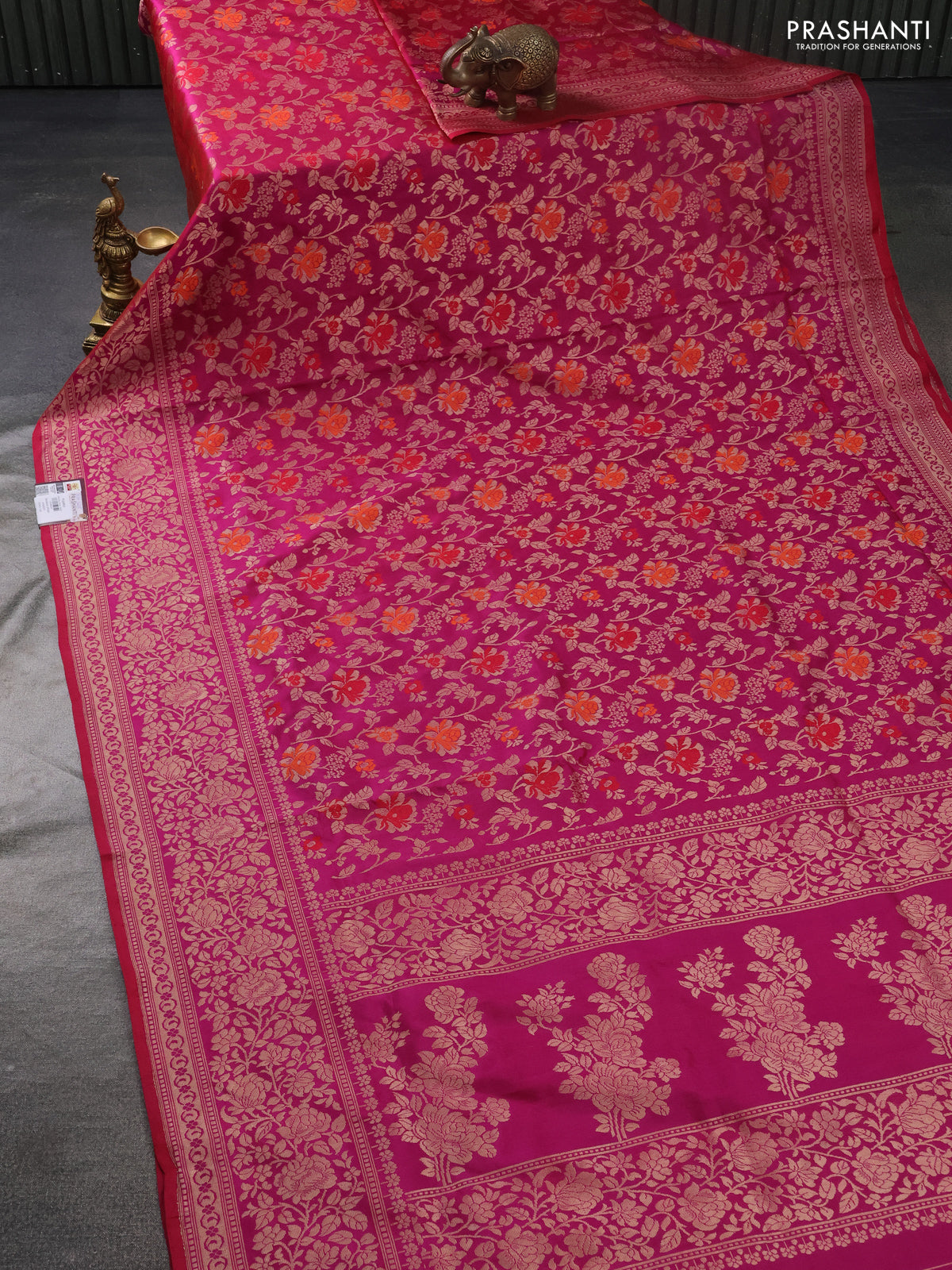 Banarasi uppada silk saree magenta pink with allover thread & zari woven floral weaves and floral zari woven border
