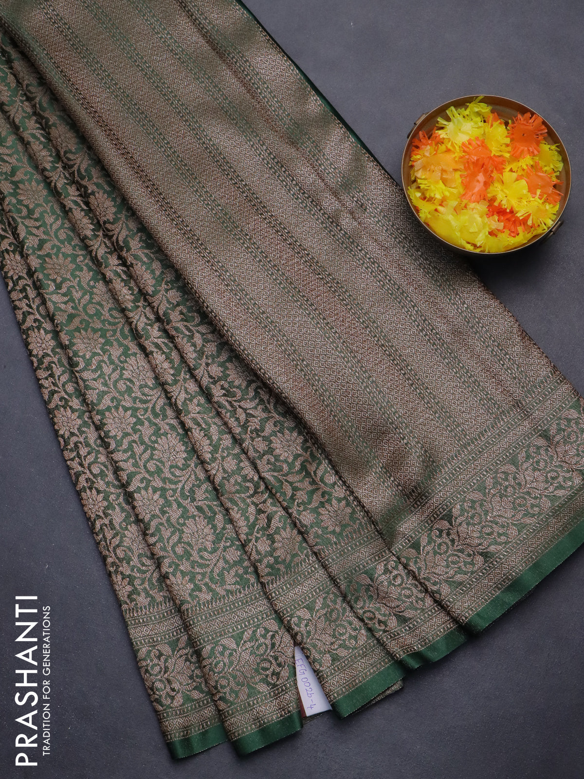 Banarasi semi crepe saree green with allover thread & zari woven brocade weaves and woven border