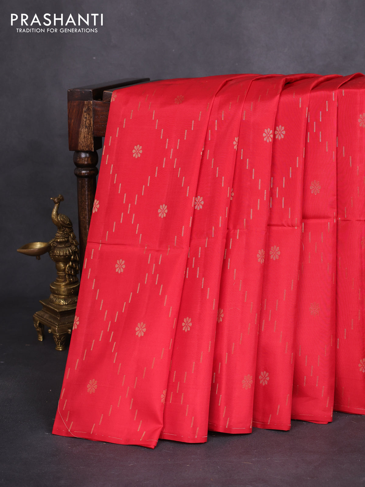 Kanchipuram soft silk saree red and pista green with allover zari weaves in borderless style