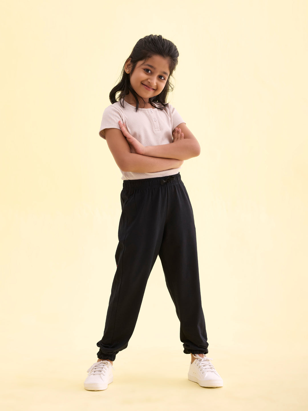 Girls Solid Black Mid Rise Cotton Joggers