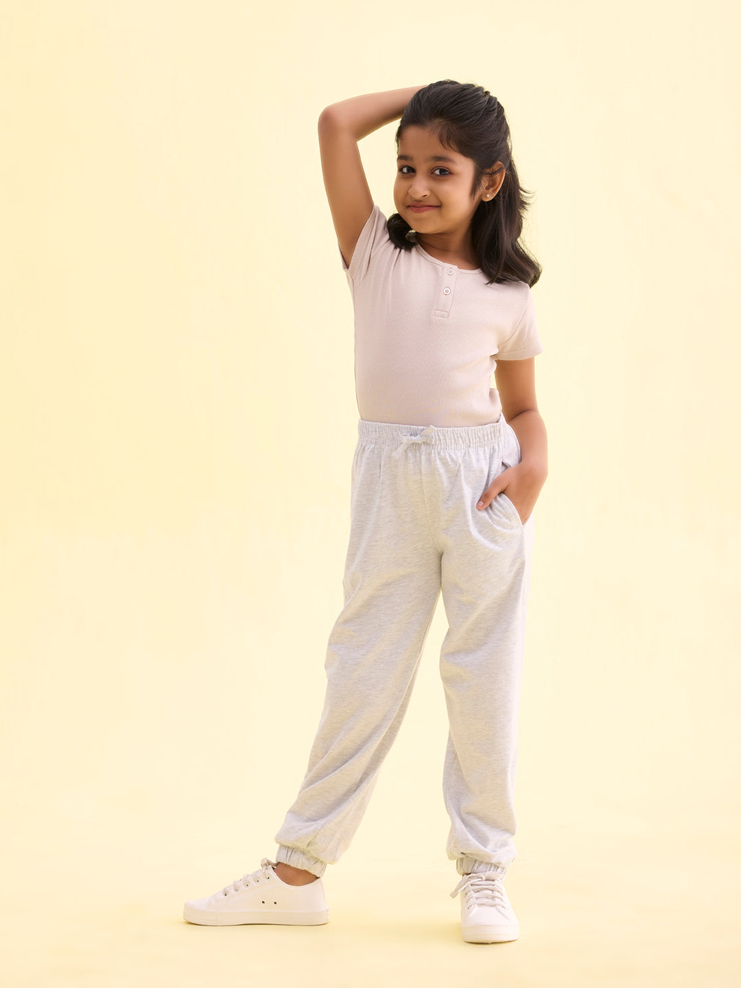 Girls Solid Ecru Melanges Mid Rise Cotton Joggers