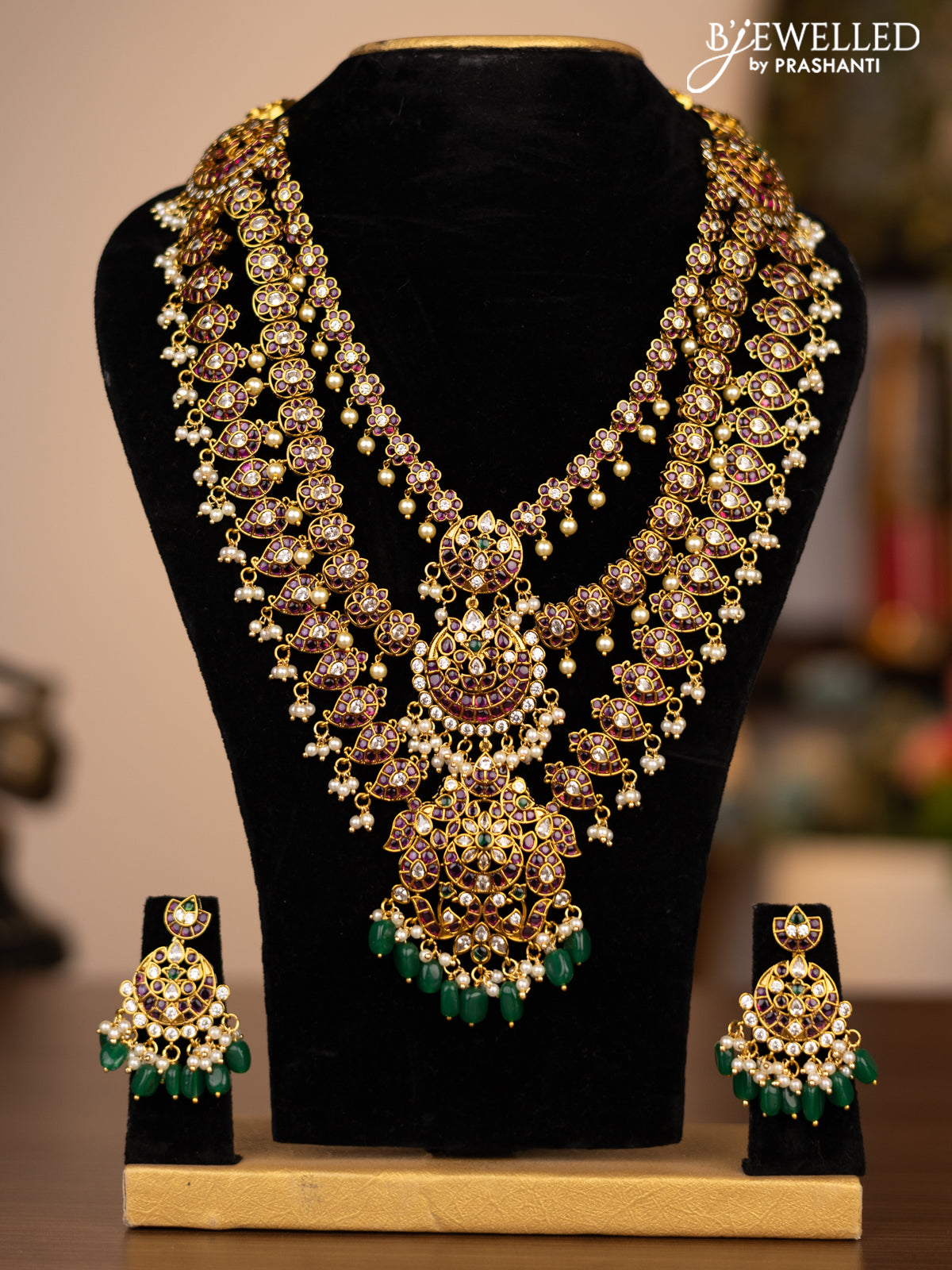 Antique triple layer haaram manga pattern with kemp & kundan stones and natural green beads & pearl hangings