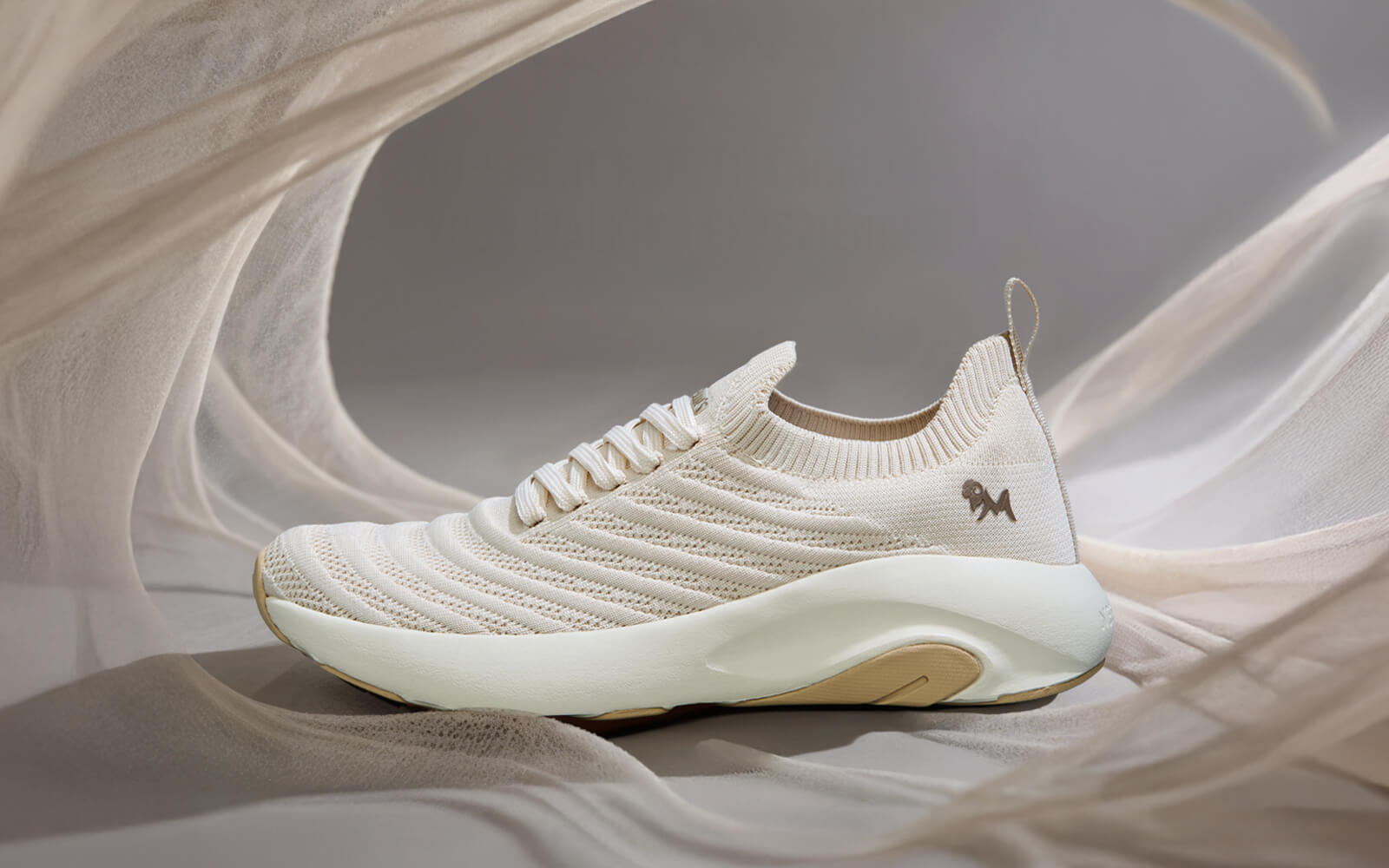 Begin Walk Glide For Women : Ivory