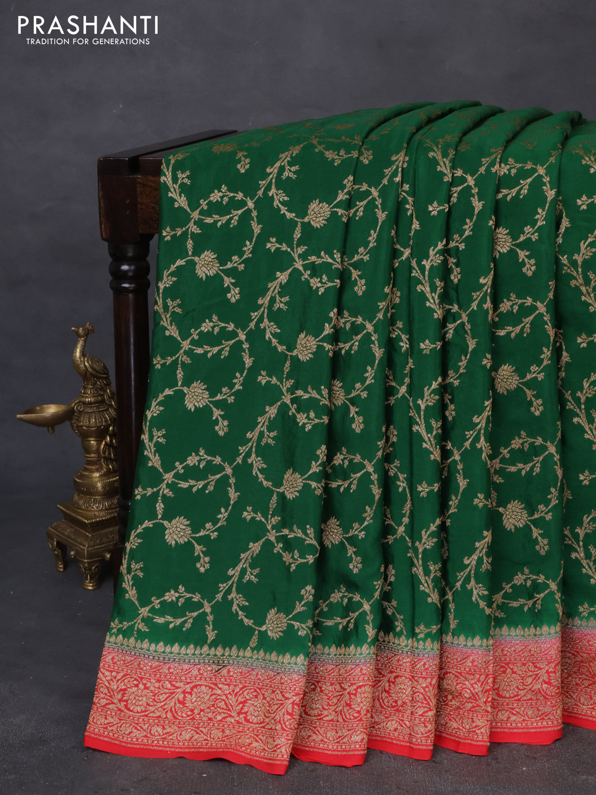 Banarasi crepe saree green and red with allover thread & zari weaves and woven border
