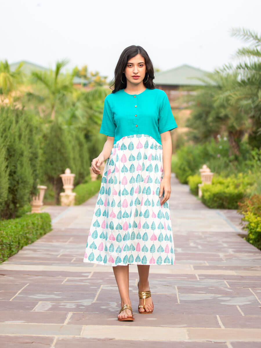 Banyan Leaf Cotton Slub Pleated Dress With Pockets