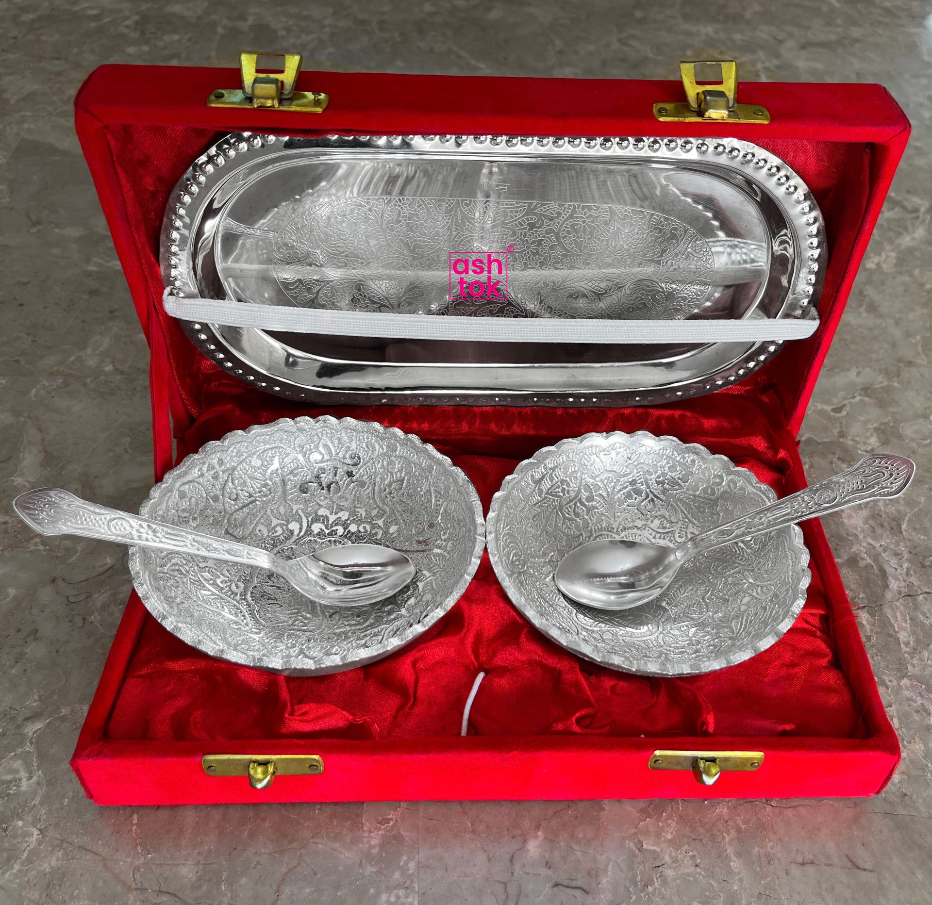 Silver & Gold Plated Bowl (set of 4) with Plate - WL2799 - WL2799-1 at Rs  678.30 | Gifts for all occasions by Wedtree