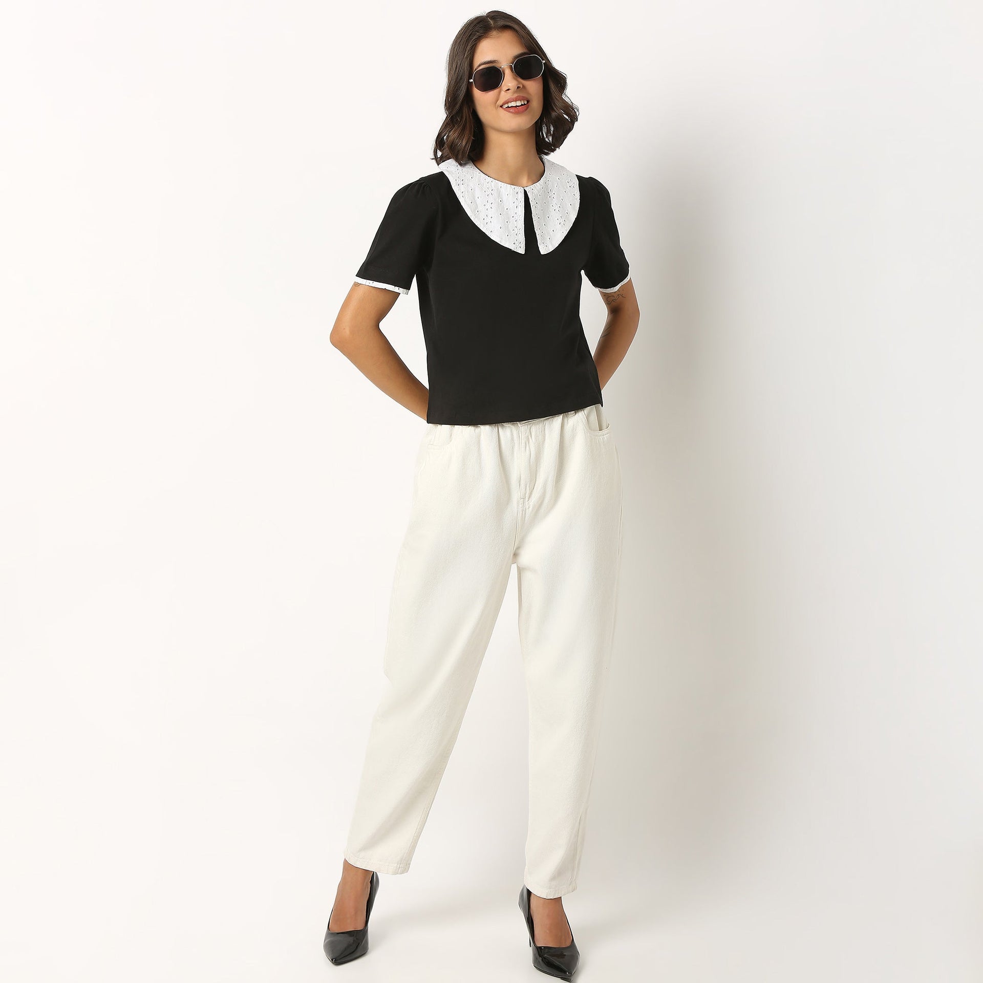 Betty Top With Peter Pan Collar