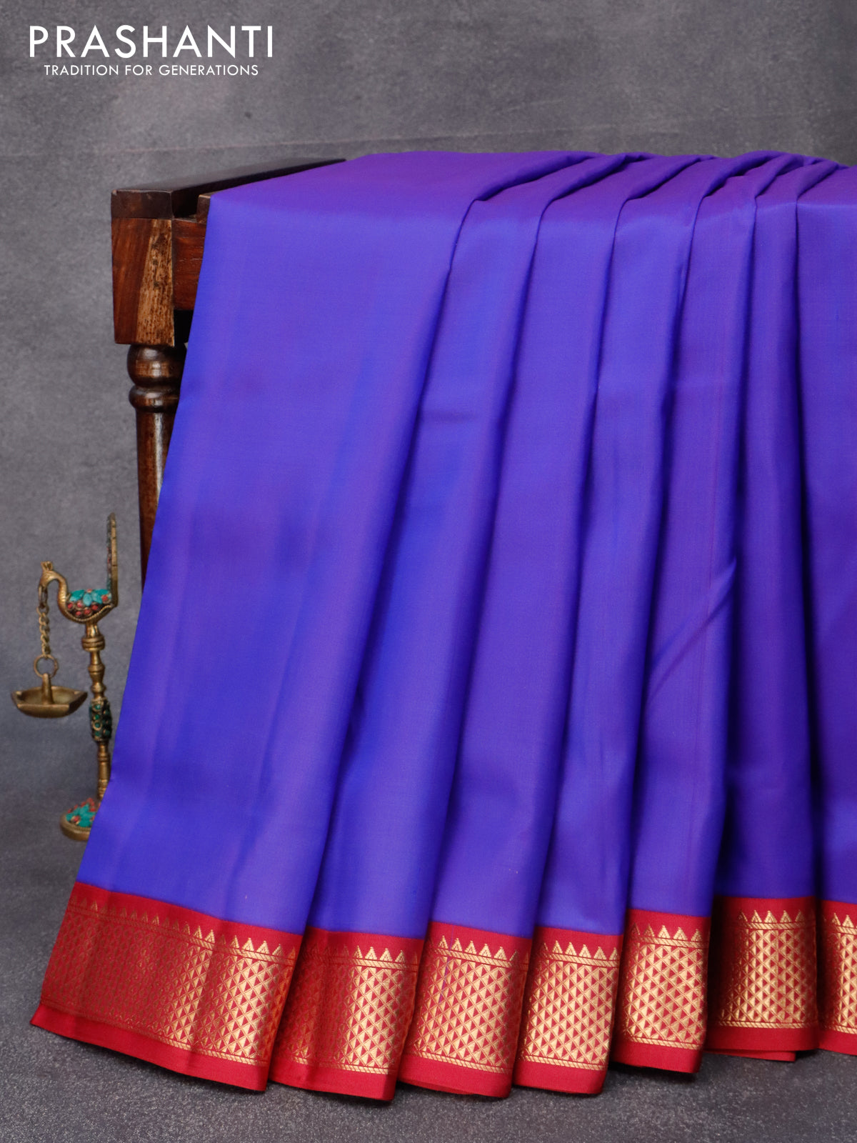 10 yards silk saree blue and dark magenta pink with plain body and zari woven border