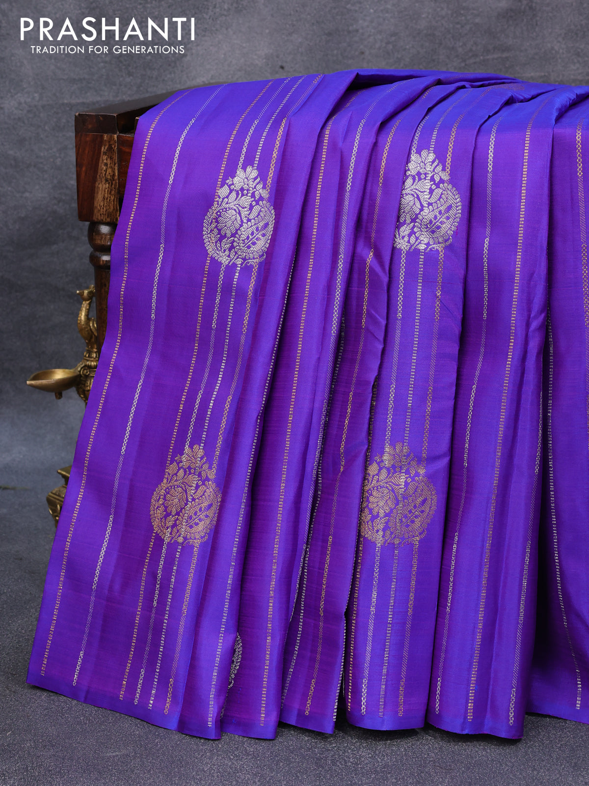 Pure kanjivaram silk saree blue and pink with allover silver & gold zari weaves in borderless style & borderless style