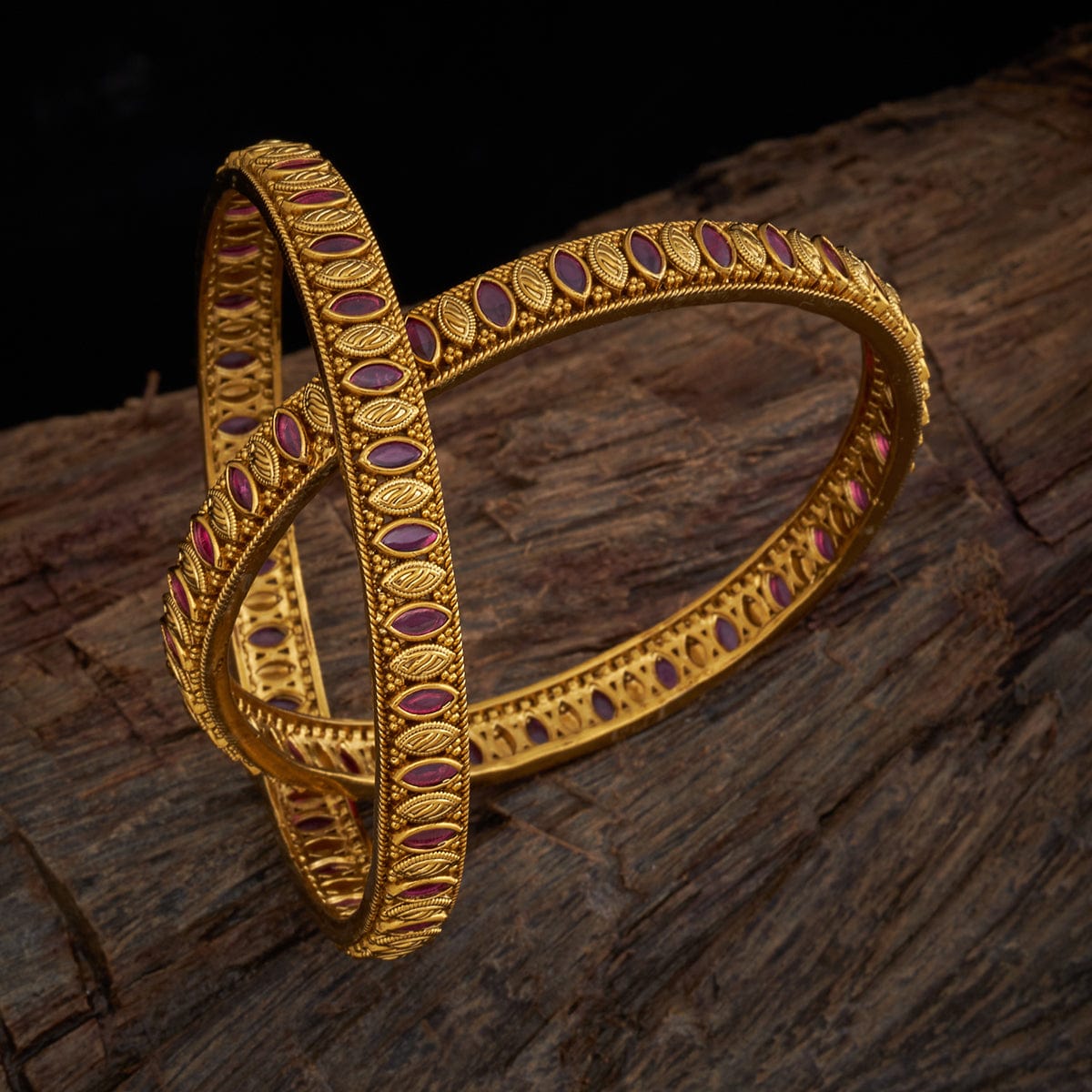 Antique Bangle 152085