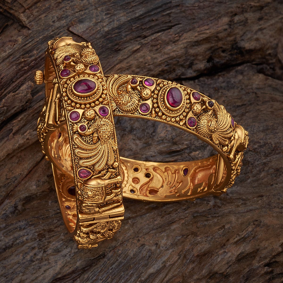 Antique Bangle 165065