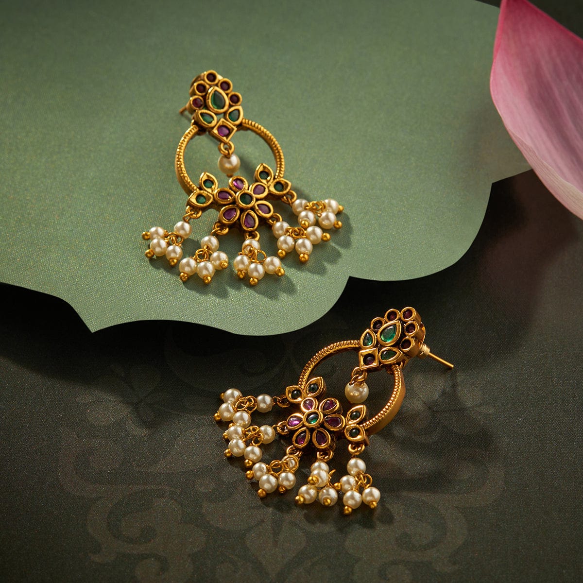 Antique Earring 156037