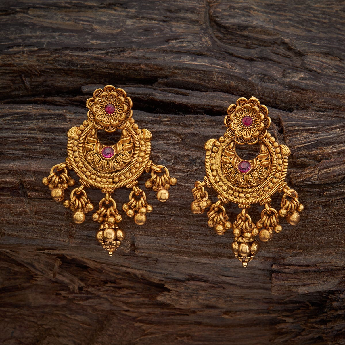 Antique earrings 2025