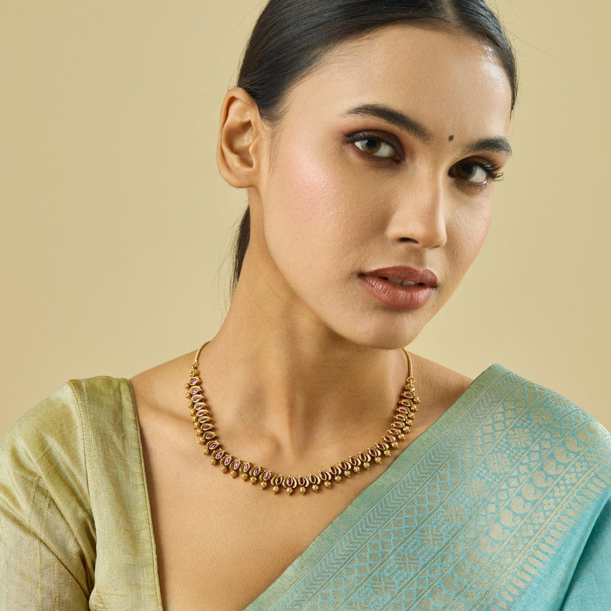 Antique Necklace 185556