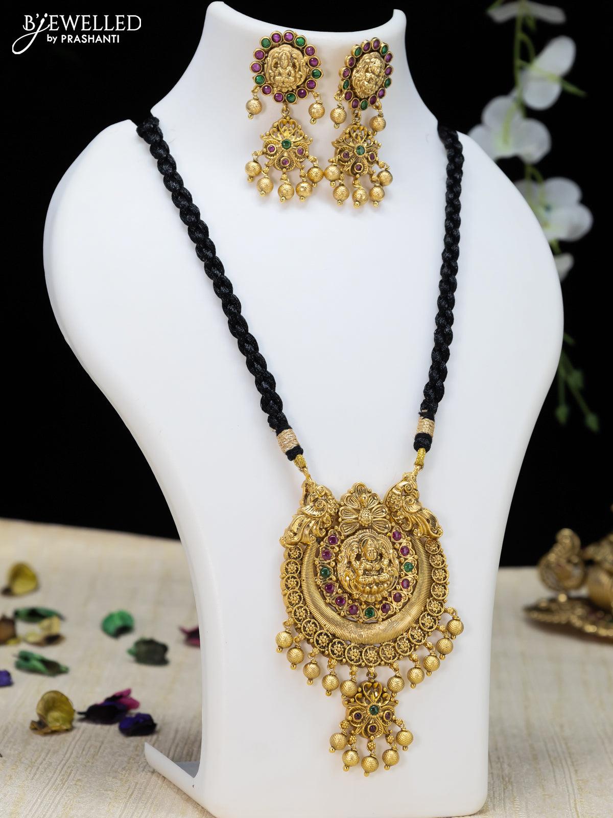 Gold necklace sales with thread