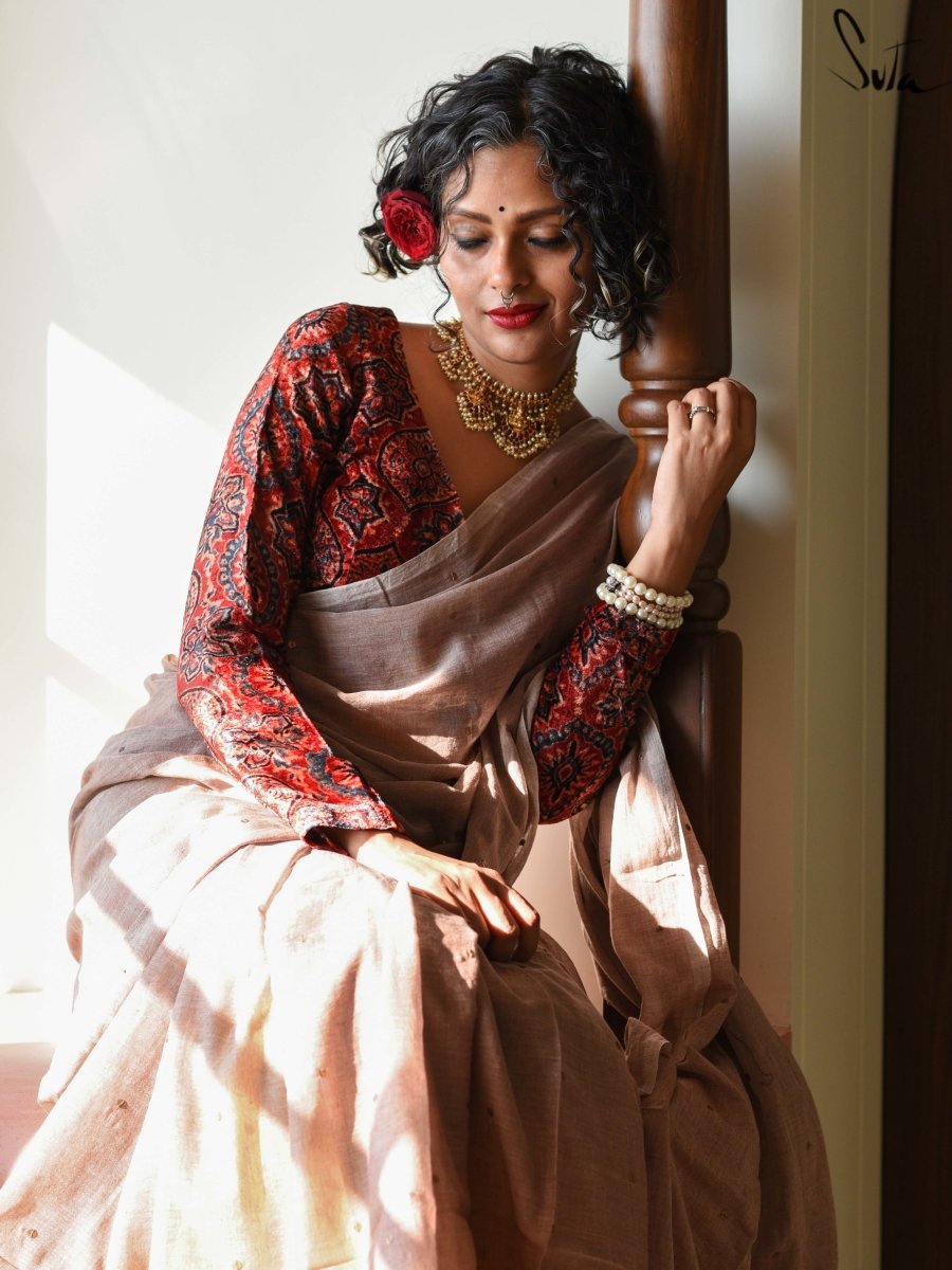 Saree', a traditional women wear survives in the modern age