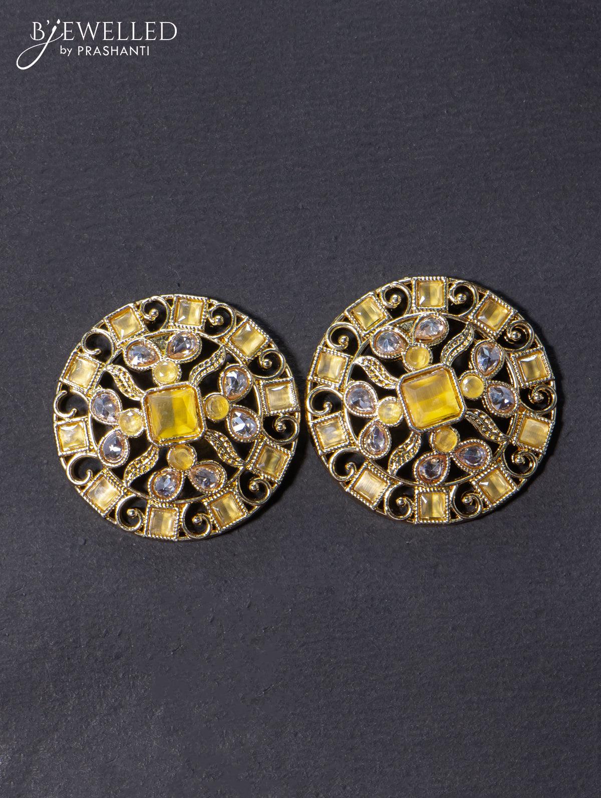 Roberto Coin Love in Verona Diamond Clover Stud Earrings in Yellow Gold,  1.10 cttw | 111465AYERX0 | Borsheims