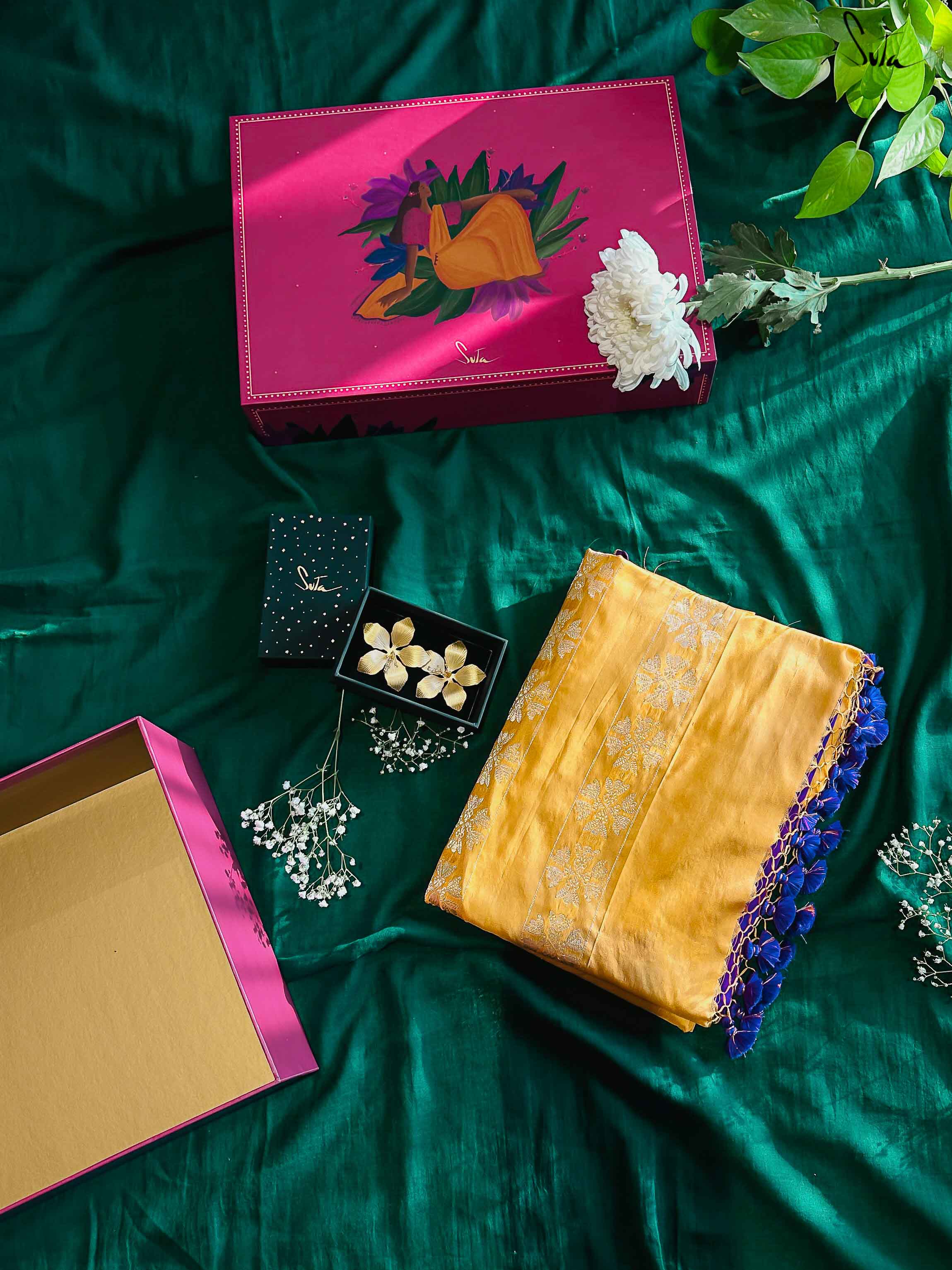 Cream Boota Katan Silk Handloom Banarasi Saree - Gift Box - Sacred Weaves