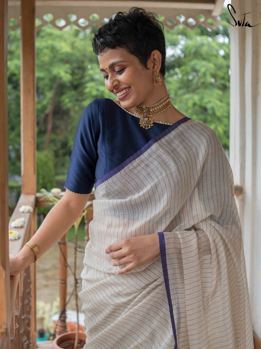 What colour of a blouse matches the Kerala set saree? - Quora