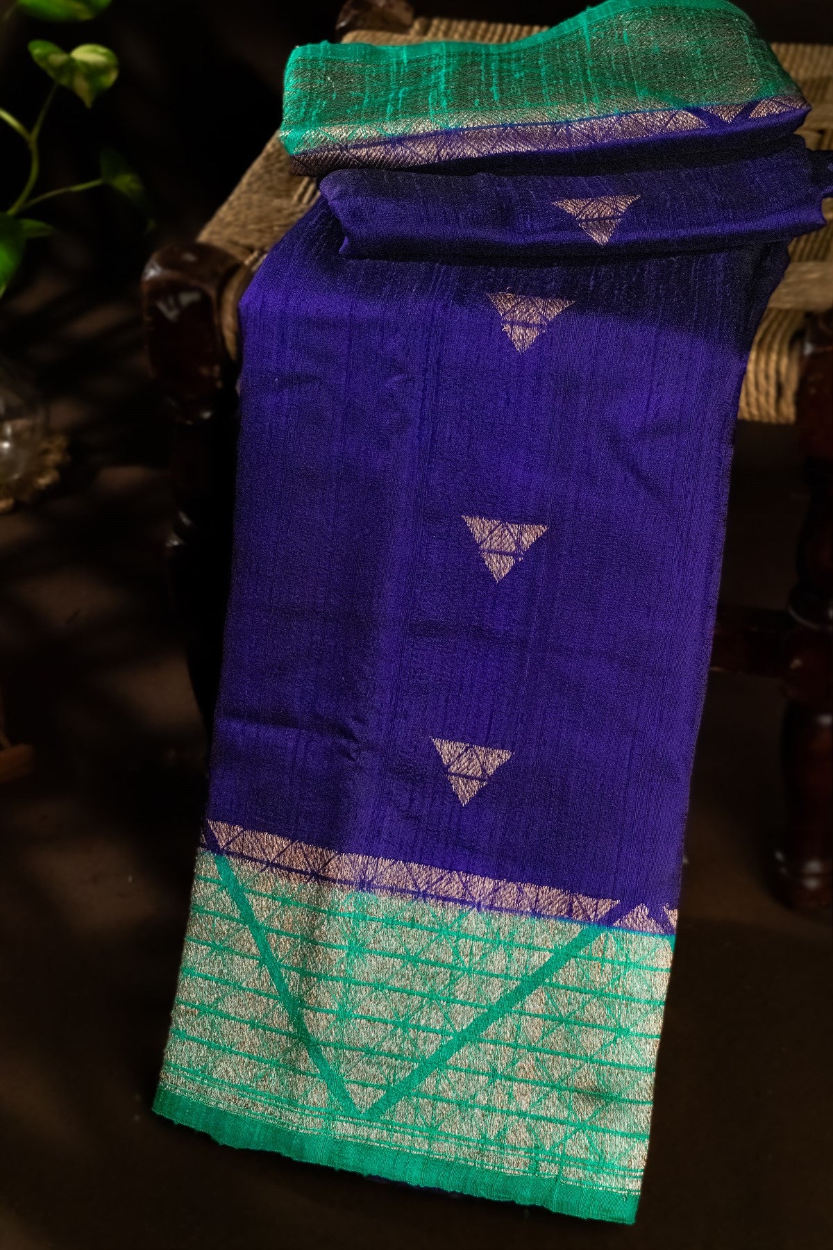 Matka Silk Geometric Designs Royal Blue Saree