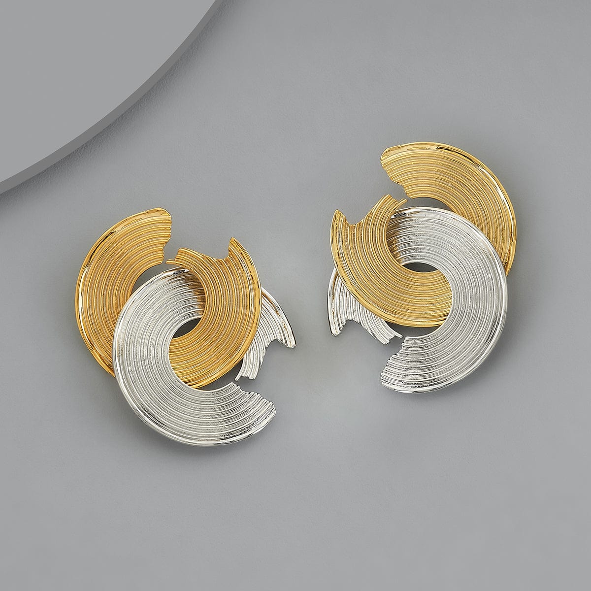 Trendy Earring 171693